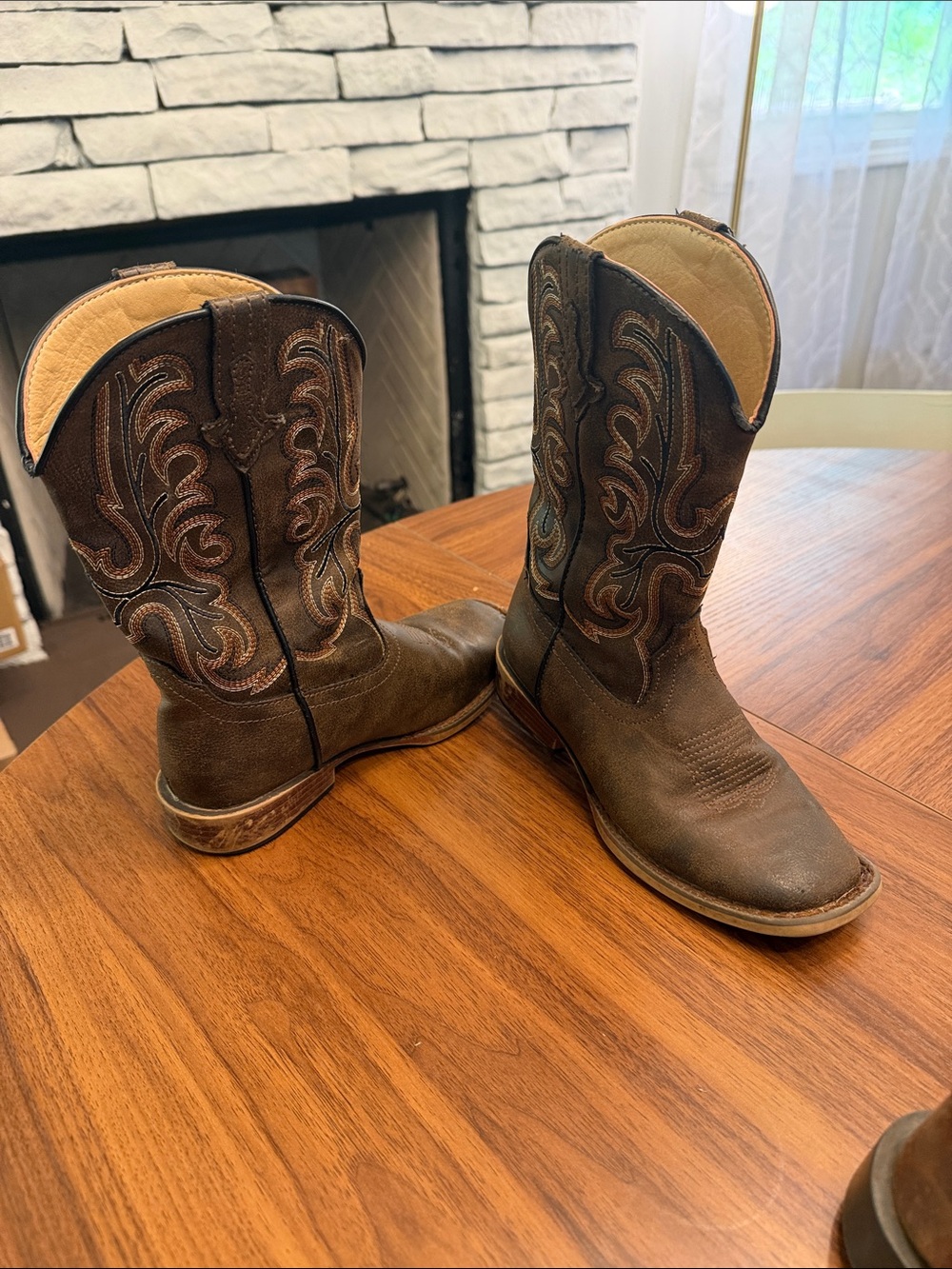Boys cowboy boots